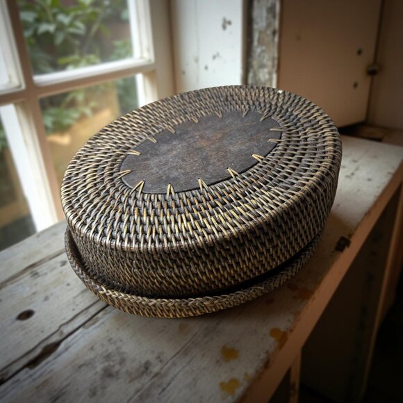 Vintage Rattan and Wood Oval Basket with Inlaid Lid – 8x6 – Handwoven Vanity or - Picture 7 of 8
